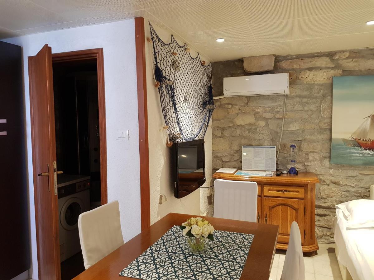 Studio Apartment Jelinek Brela Extérieur photo
